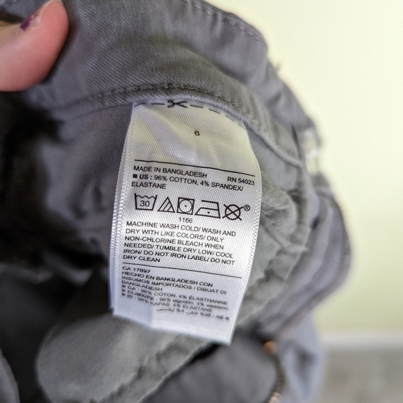 Old Navy Gray Chino Cropped Pixie Pants Size 8 - Picture 6 of 6